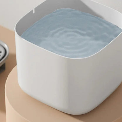 3 L Cat Water Fountain - studio image 1