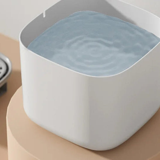 3 L Cat Water Fountain - studio image 1