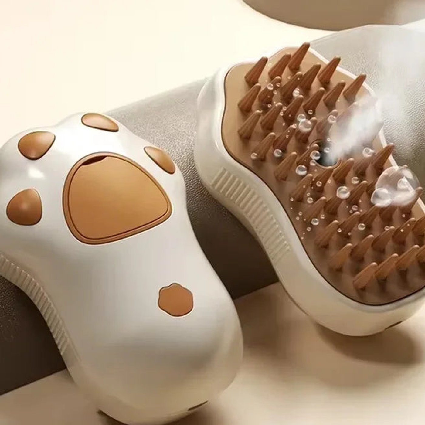 3-in-1 Steam Grooming Brush for Cats and Dogs - studio image 2